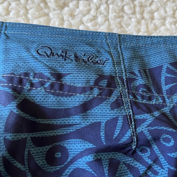 Quicksilver WATERMAN Collection shorts - Picture 7 of 9